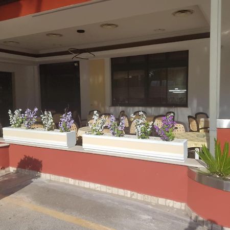 Hotel Residence Memmina فروزينوني المظهر الخارجي الصورة