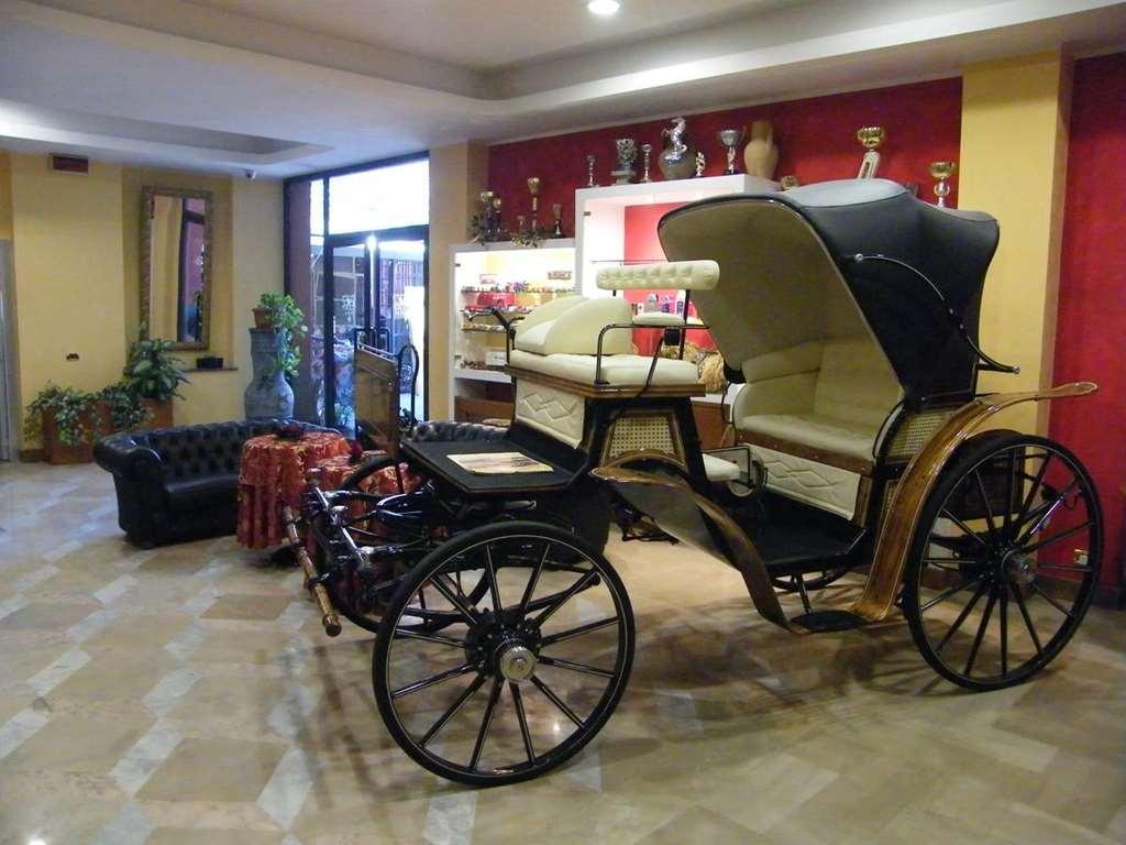 Hotel Residence Memmina فروزينوني المظهر الداخلي الصورة