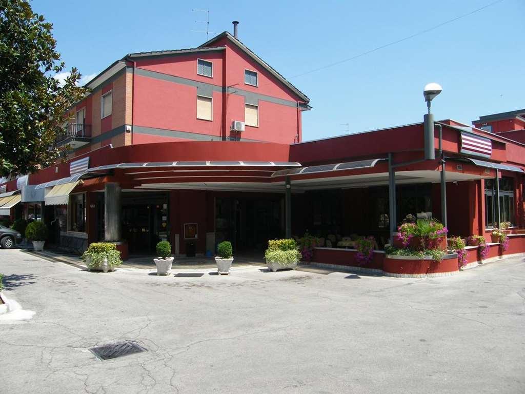 Hotel Residence Memmina فروزينوني المظهر الخارجي الصورة