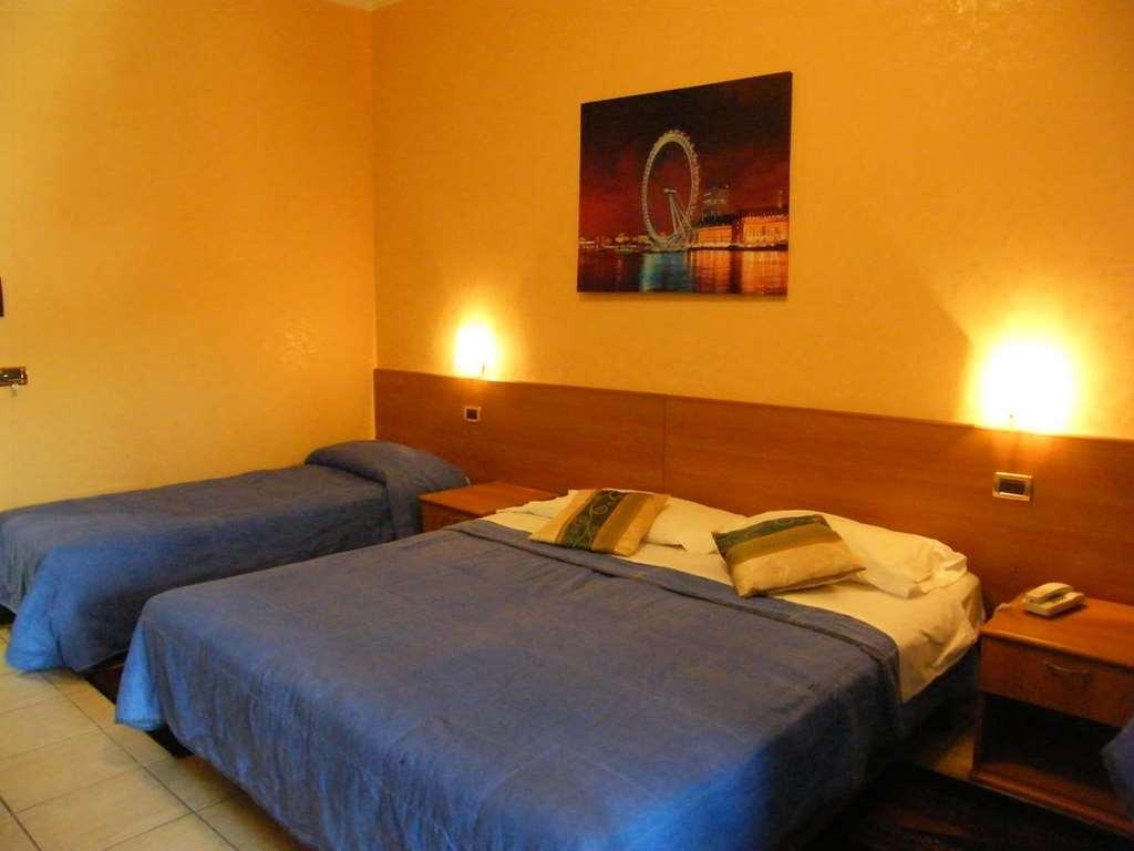 Hotel Residence Memmina فروزينوني الغرفة الصورة