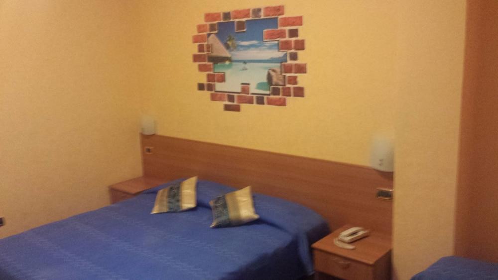 Hotel Residence Memmina فروزينوني المظهر الخارجي الصورة