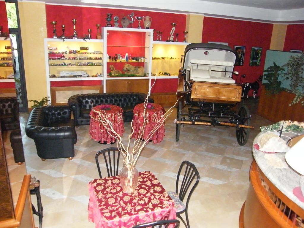 Hotel Residence Memmina فروزينوني المظهر الخارجي الصورة