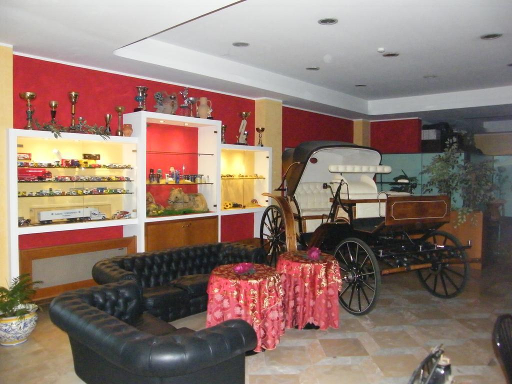 Hotel Residence Memmina فروزينوني المظهر الخارجي الصورة